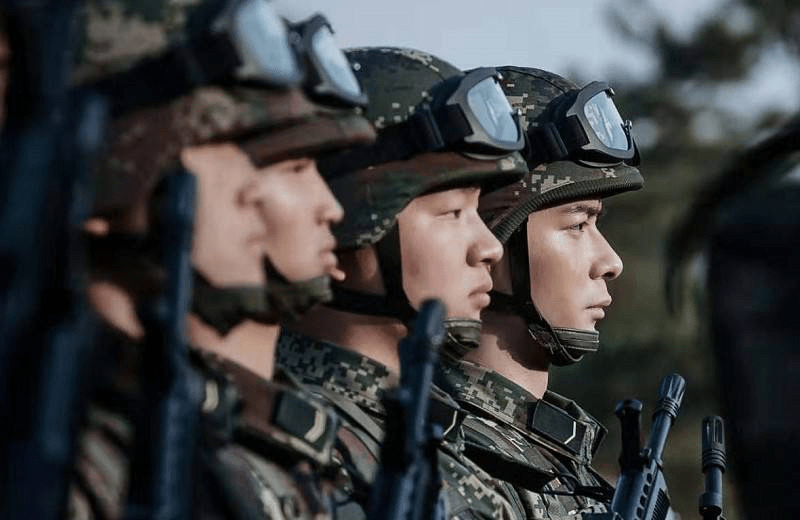 最新特种兵电视剧，铁汉柔情之温馨日常纪实